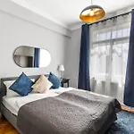 French Balcony - 45M² - Szeneviertel