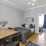 French Balcony - 45M² - Szeneviertel